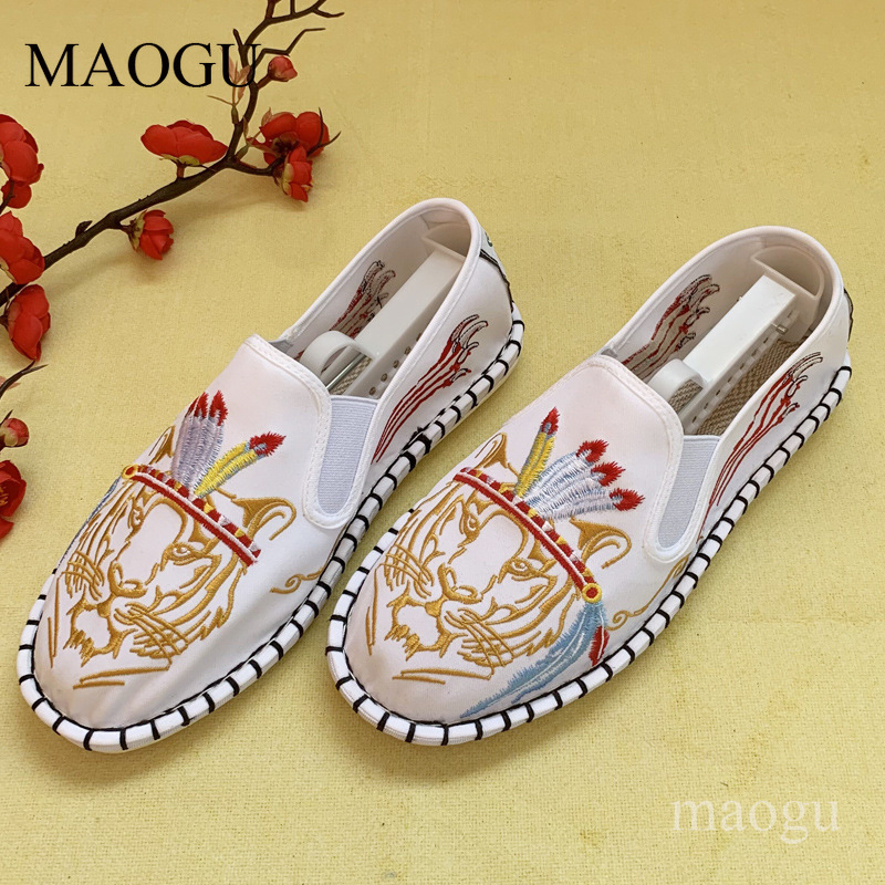 Unisex Chinese Style Embroider - Men'S Fashion Loafers ulasan dan harga