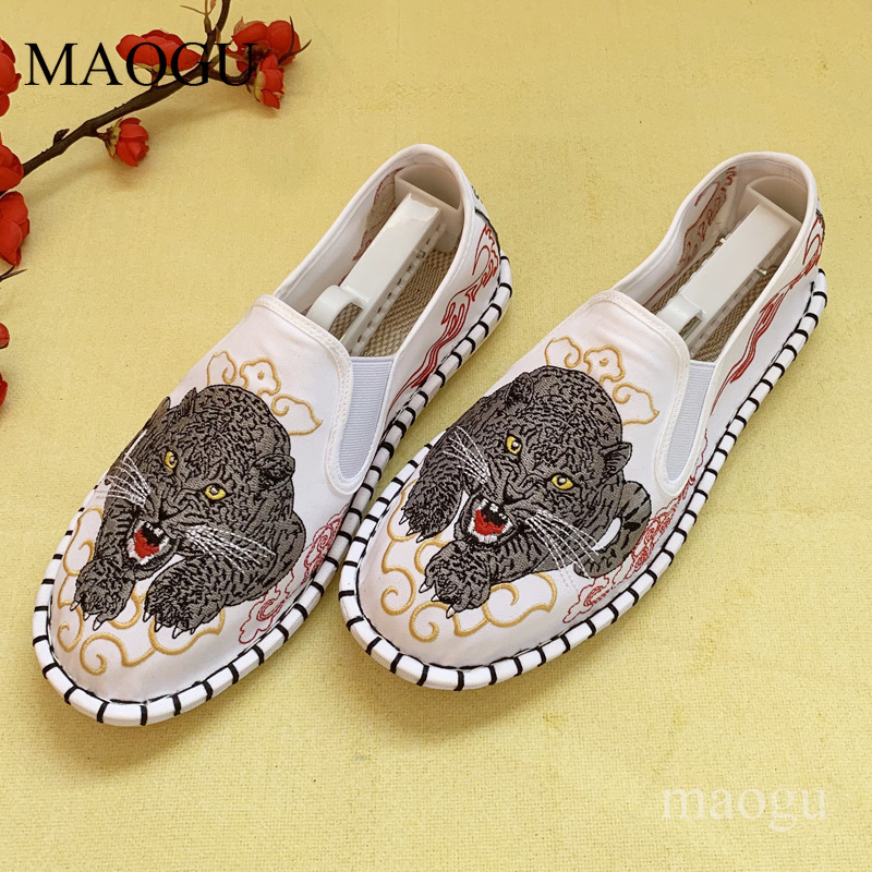 Unisex Chinese Style Embroider - Men'S Fashion Loafers ulasan dan harga